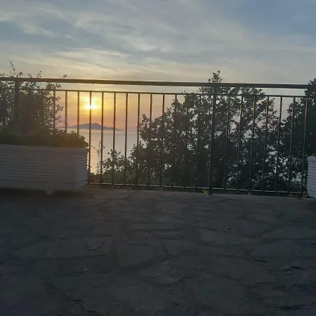 度假居 La Quercia - Panoramic Sorrento Coast 马萨鲁布朗斯